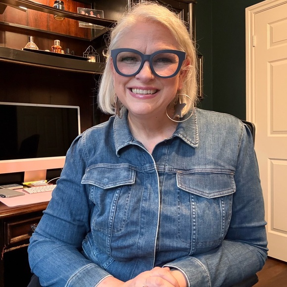 Meet your Posher, Vanessa - Picture 2 of 16